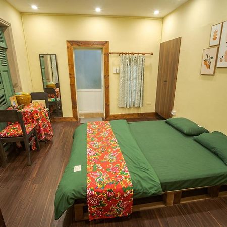 Hanoi Retro 80S Homestay Екстер'єр фото